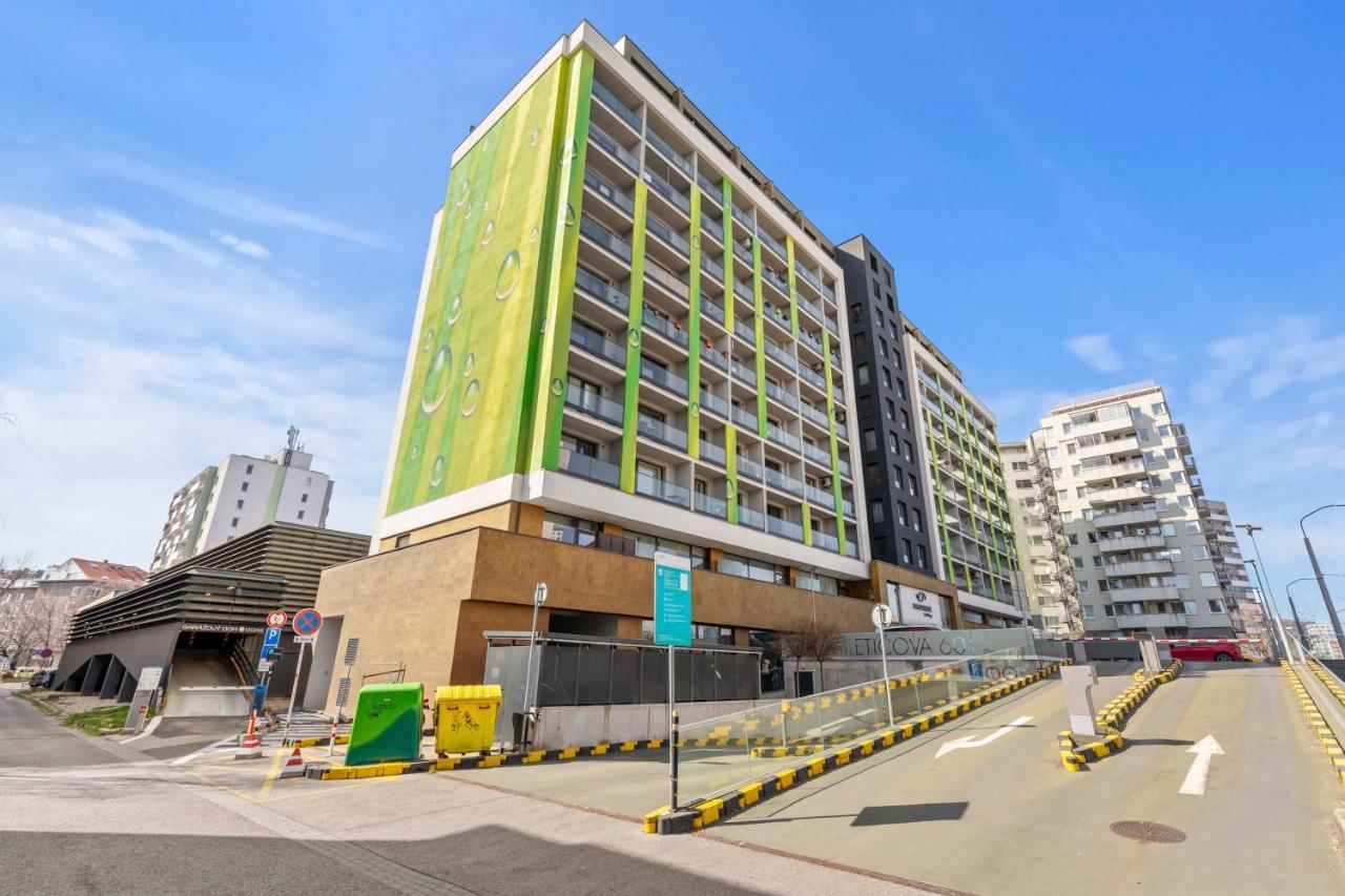 Lam Waves - Ac - Terrace Apartment Bratislava Exterior photo